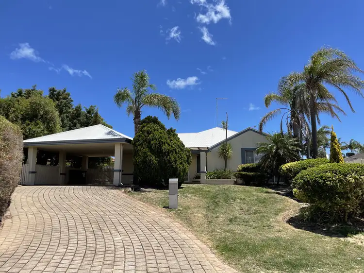 12 Amulla Court, Halls Head WA 6210