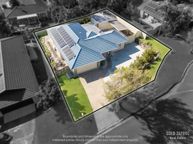 16 Laysan Crescent, Oxenford QLD 4210