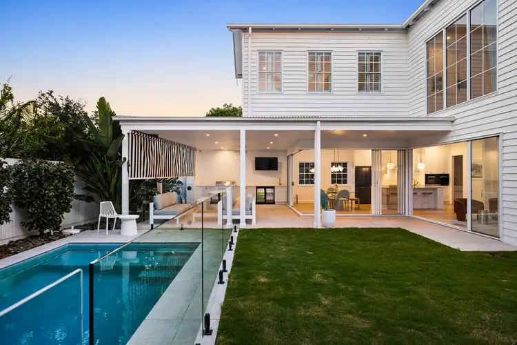 18 Geera Street, Coorparoo QLD 4151