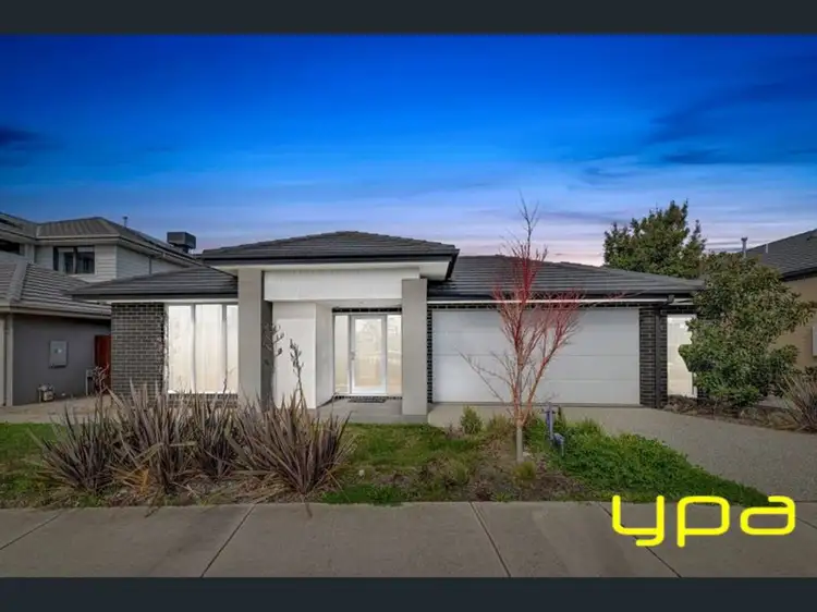 12 Waterman Drive, Clyde VIC 3978