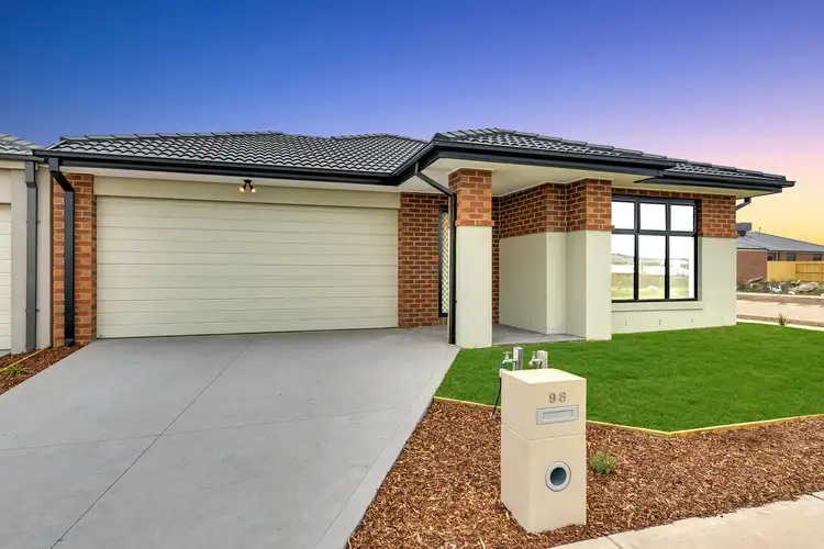 98 Buckland Hill Drive, Wallan VIC 3756