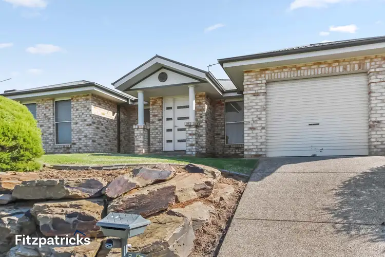 2/27 Bedervale Street, Bourkelands NSW 2650