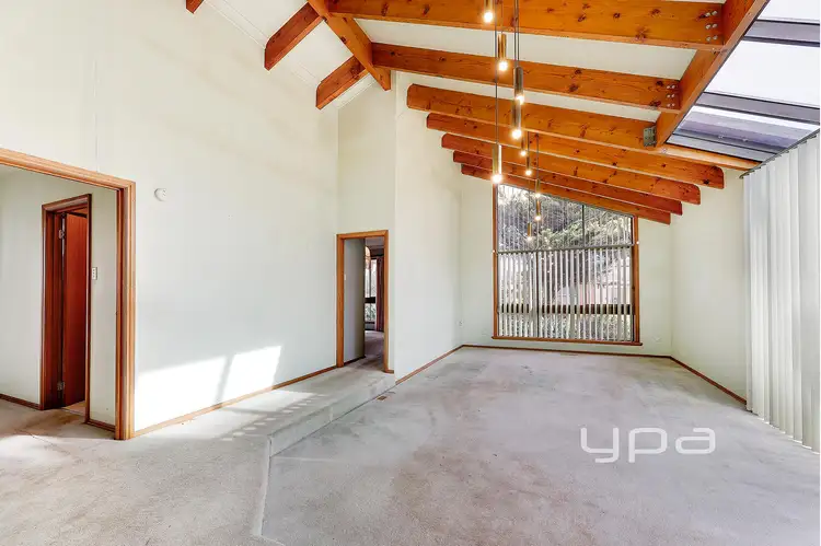 Fifth view of Homely house listing, 4 Vinct Close, Keilor Downs VIC 3038