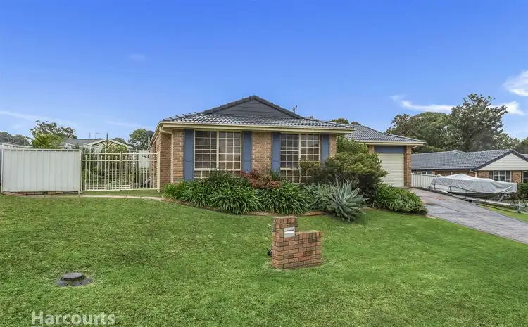 7 Richmond Place, Albion Park NSW 2527