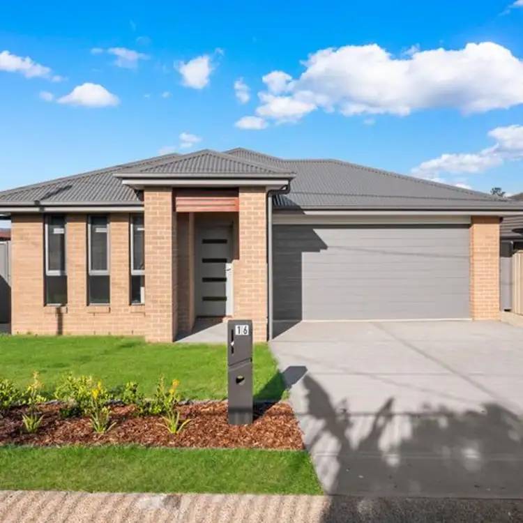 16A Little Park Street, Greta NSW 2334
