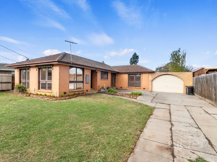 41 Connel Drive, Melton South VIC 3338