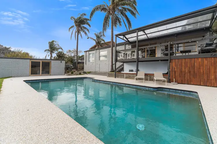 16 Maberley Crescent