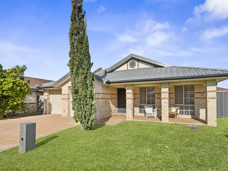 7 Schoolside Place, Bracken Ridge QLD 4017