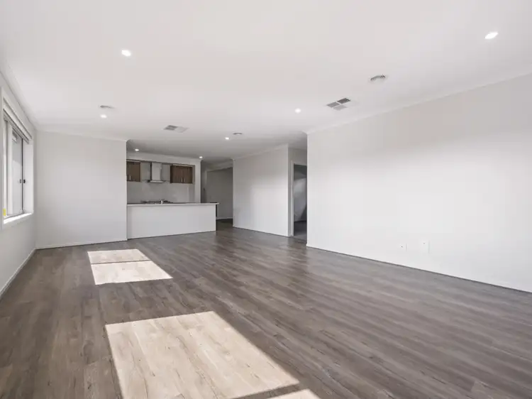 Fifth view of Homely house listing, 8 Tillers Green Way, Wodonga VIC 3690