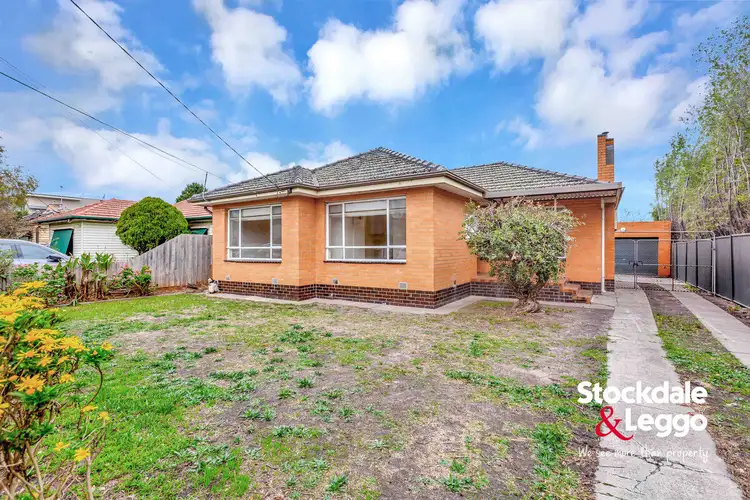 15 Eileen Street, Hadfield VIC 3046