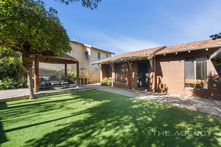 7/297 Preston Point Road, Bicton WA 6157