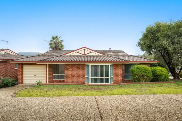 1/631 Pearsall Street, Lavington NSW 2641