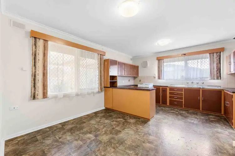 Fifth view of Homely house listing, 5 Whitehead Avenue, Murray Bridge SA 5253
