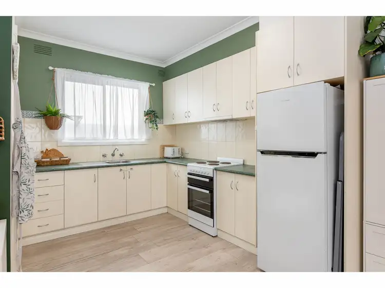 Sixth view of Homely unit listing, 2/353 Tarakan Avenue, North Albury NSW 2640