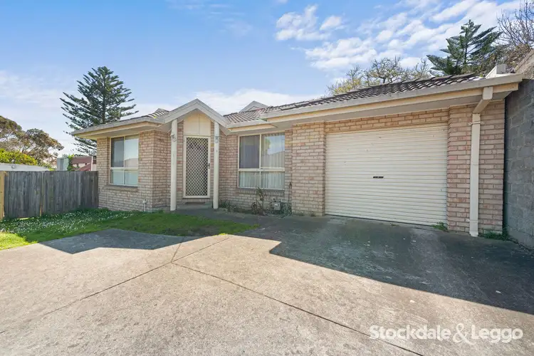 2/305 Princes Drive, Morwell VIC 3840