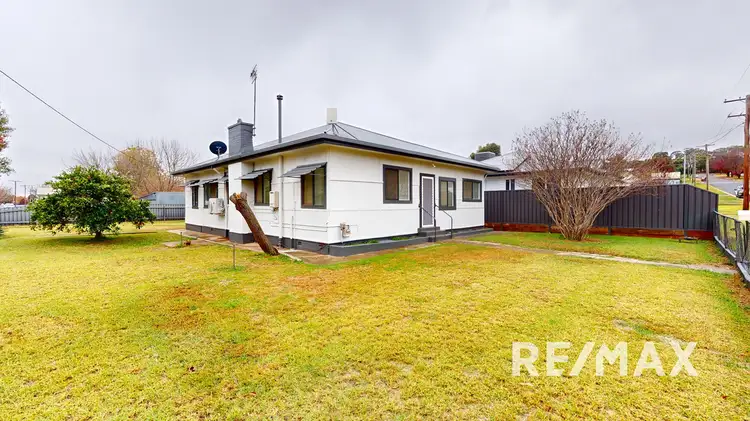 10 Fitzroy Street, Junee NSW 2663