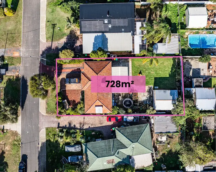 Second view of Homely house listing, 5 Worrall Court, Orelia WA 6167