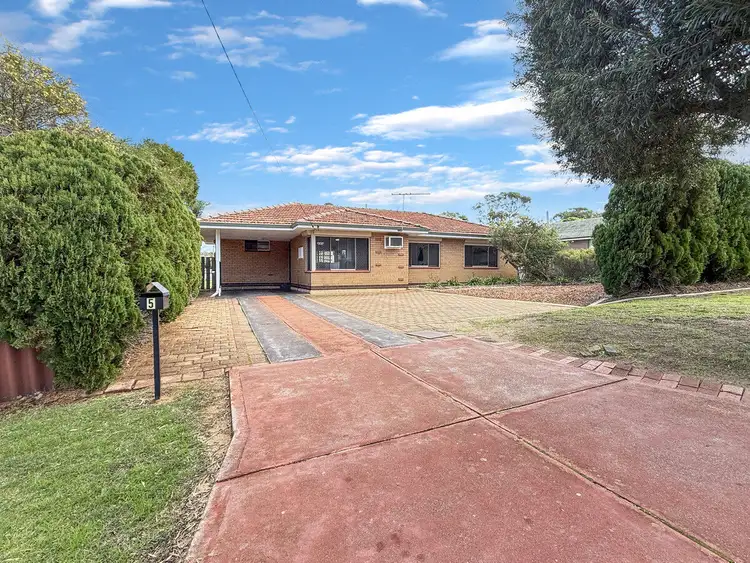 Third view of Homely house listing, 5 Worrall Court, Orelia WA 6167