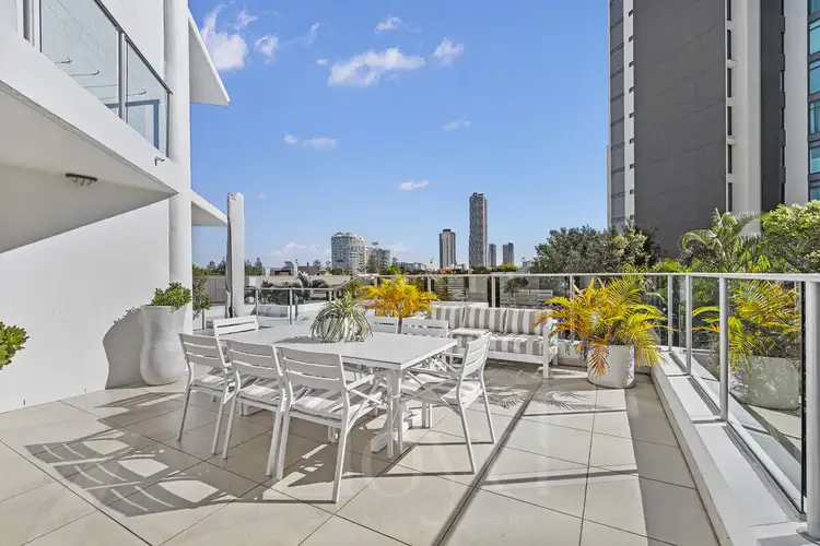 3/19 Peak Avenue, Main Beach QLD 4217