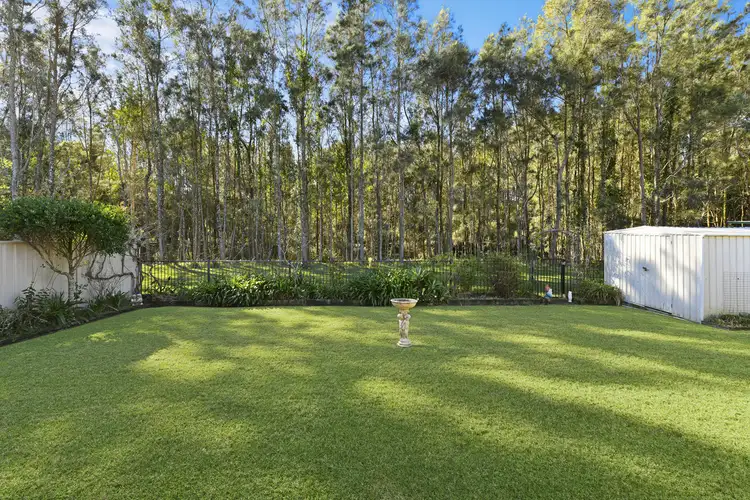 5 Buchan Place, Lake Cathie NSW 2445