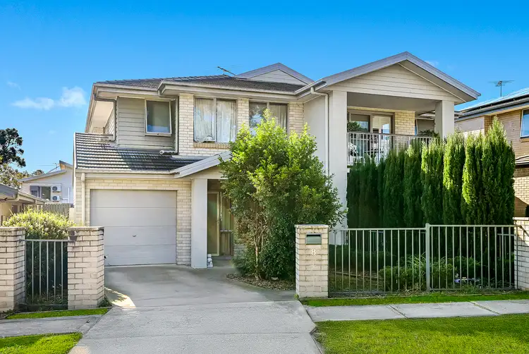 8 Reeves Crescent, Bonnyrigg NSW 2177