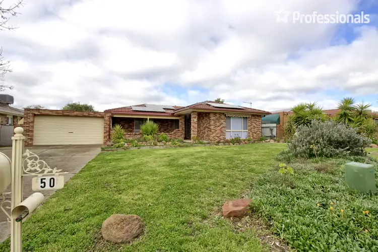 50 Dalman Parkway, Glenfield Park NSW 2650