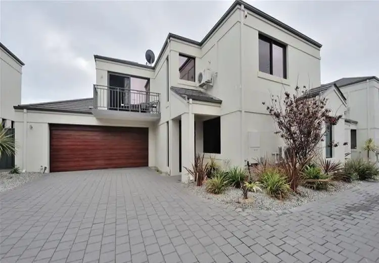 94C Parkin Street