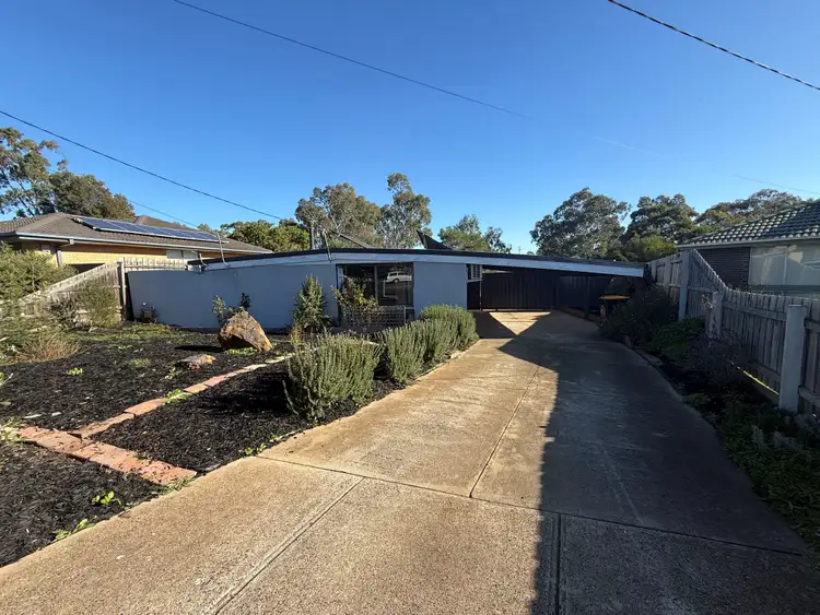 18 Hornbuckle Crescent, Melton VIC 3337