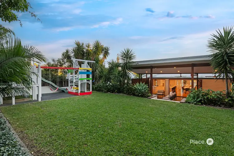 92 Kingsbury Street, Norman Park QLD 4170