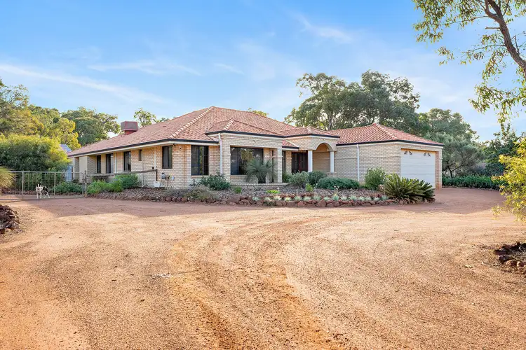 17 Darling Range Drive, Bedfordale WA 6112