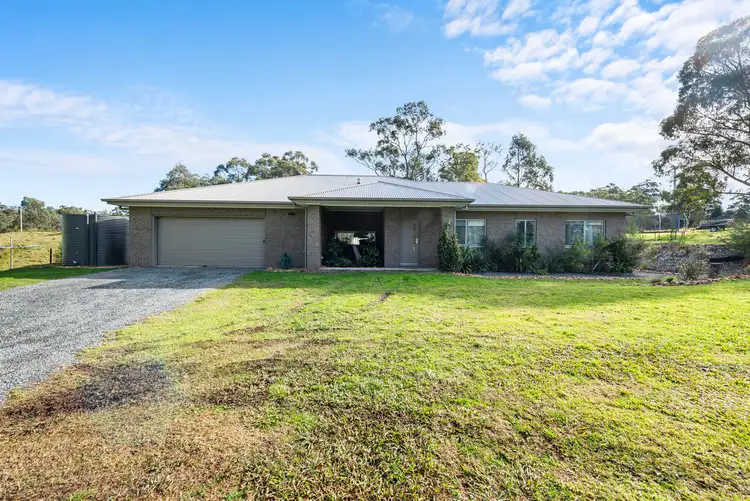 19 Wandin Way, Nowa Nowa VIC 3887