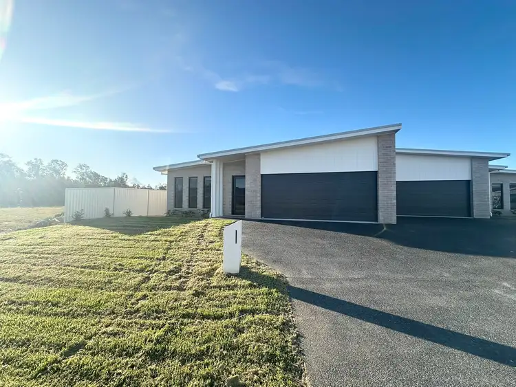 4A Bular Close, Old Bar NSW 2430