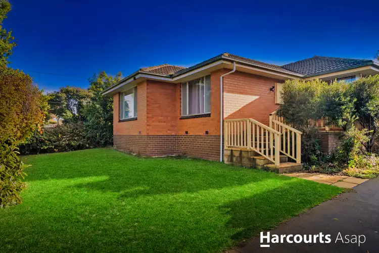 33 Sweeney Drive, Narre Warren VIC 3805