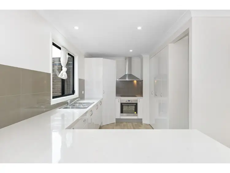 8A Retreat Lane, Charlestown NSW 2290