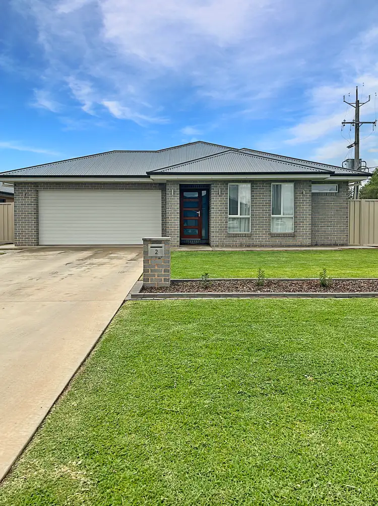 2 Catanzariti Drive, Yoogali NSW 2680