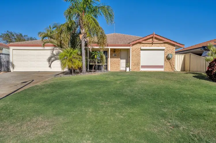 16 Templetonia Promenade, Halls Head WA 6210