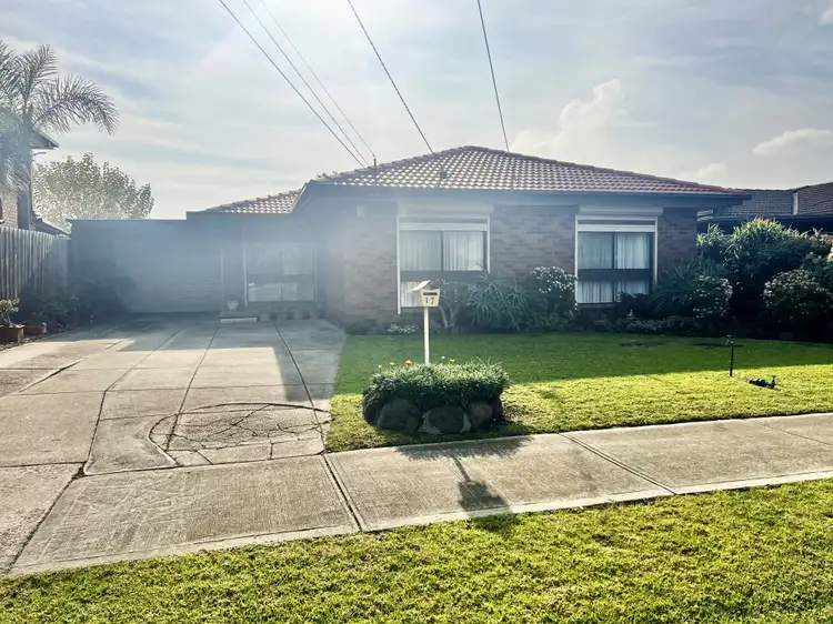 17 Cassandra Drive, Gladstone Park VIC 3043