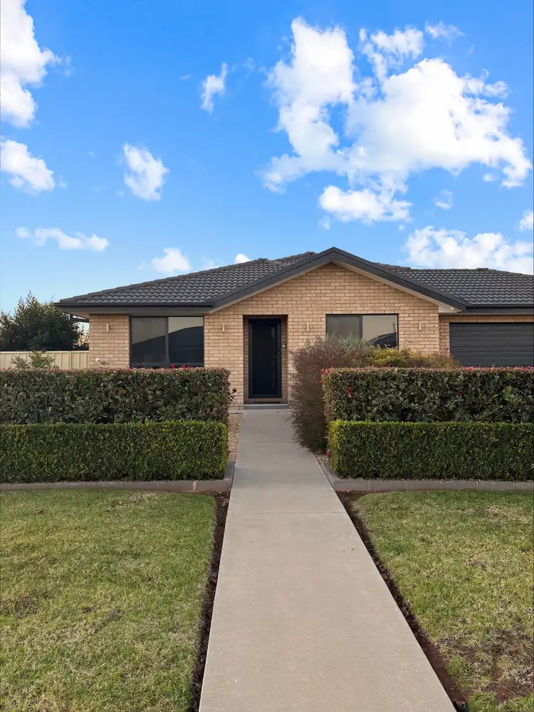8 Catanzariti Drive, Yoogali NSW 2680