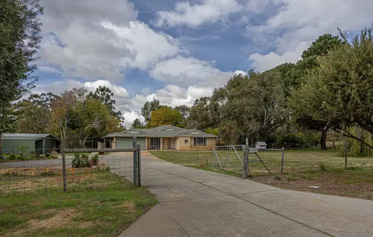 164 Lakelands Drive, Gnangara WA 6077