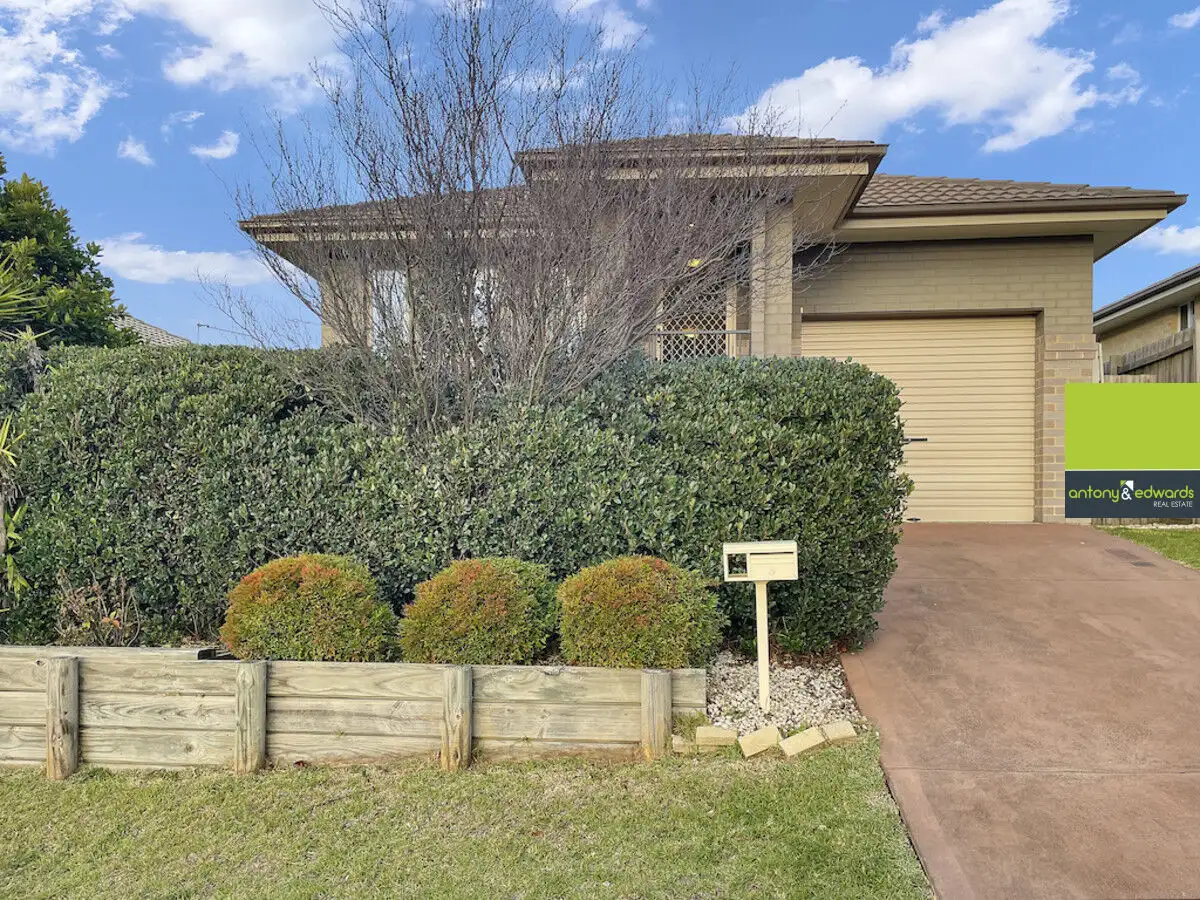 Main view of Homely house listing, 3 Stombuco Place, Goulburn NSW 2580