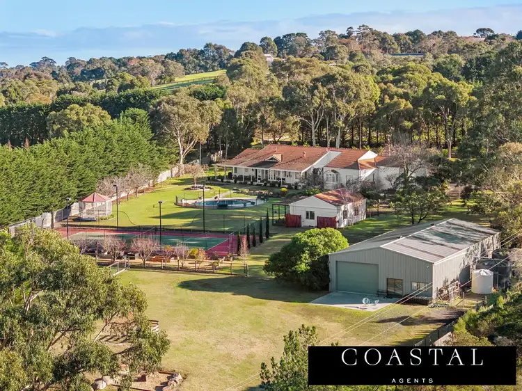 220 Wooralla Drive, Mount Eliza VIC 3930