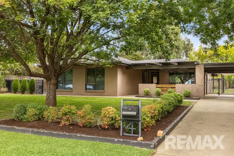 4 Gunyah Place, Glenfield Park NSW 2650