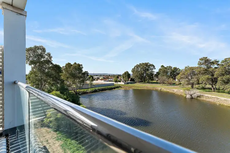 219/348 Railway Parade, Beckenham WA 6107