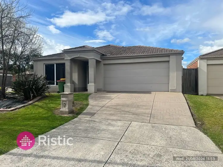 10 Marquis Court, Pakenham VIC 3810