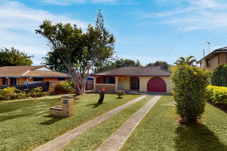 8 Farm Court, Redcliffe QLD 4020