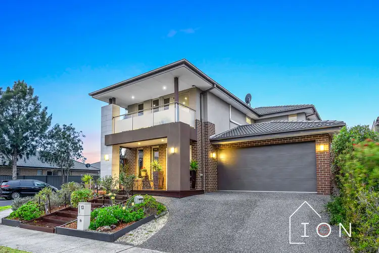 13 Murgese Circuit, Clyde North VIC 3978