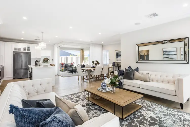 11 Lustre Road