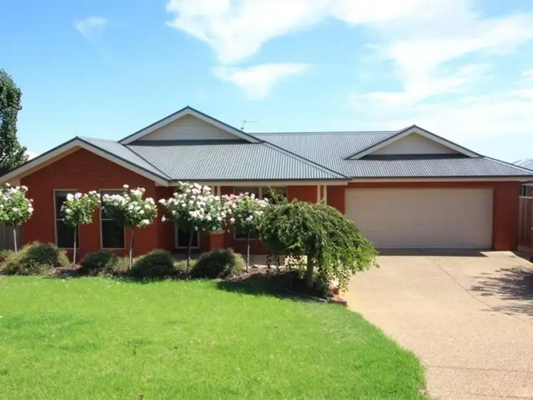 50 Kaloona Drive, Bourkelands NSW 2650