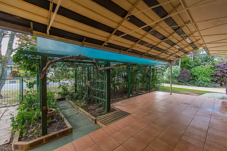 120 Maine Road, Clontarf QLD 4019