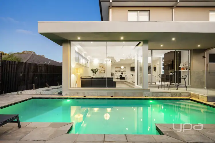 14 Boathouse Place, Sanctuary Lakes VIC 3030